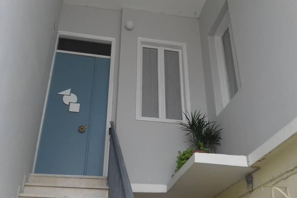 Paris House 1 Apartment Patras Bagian luar foto