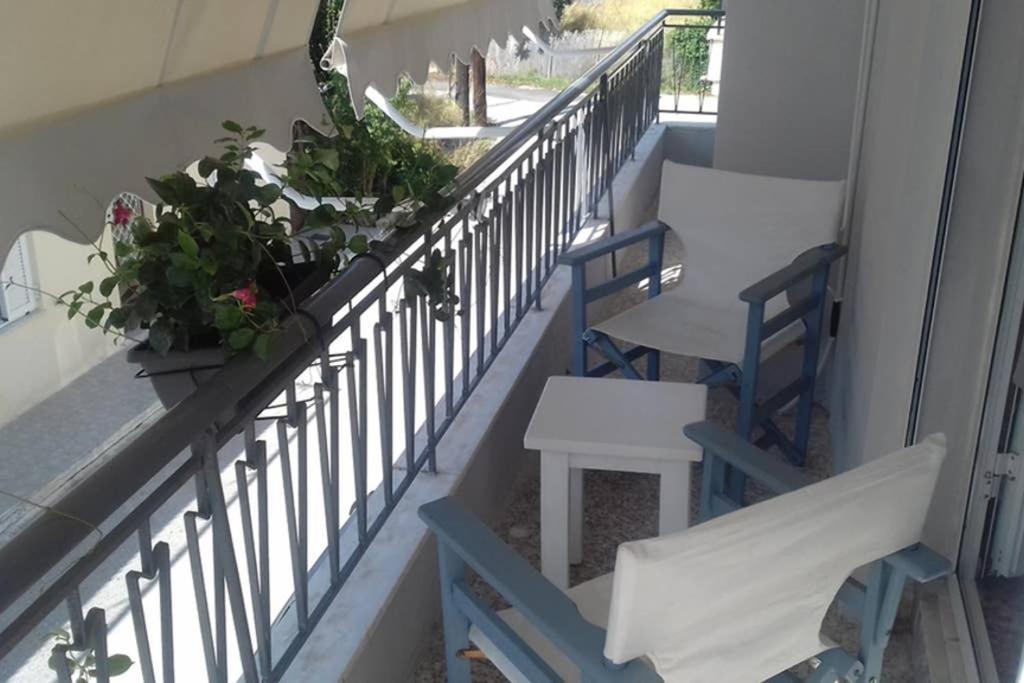 Paris House 1 Apartment Patras Bagian luar foto